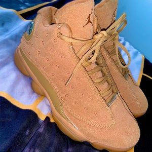Tan jordan 13’s